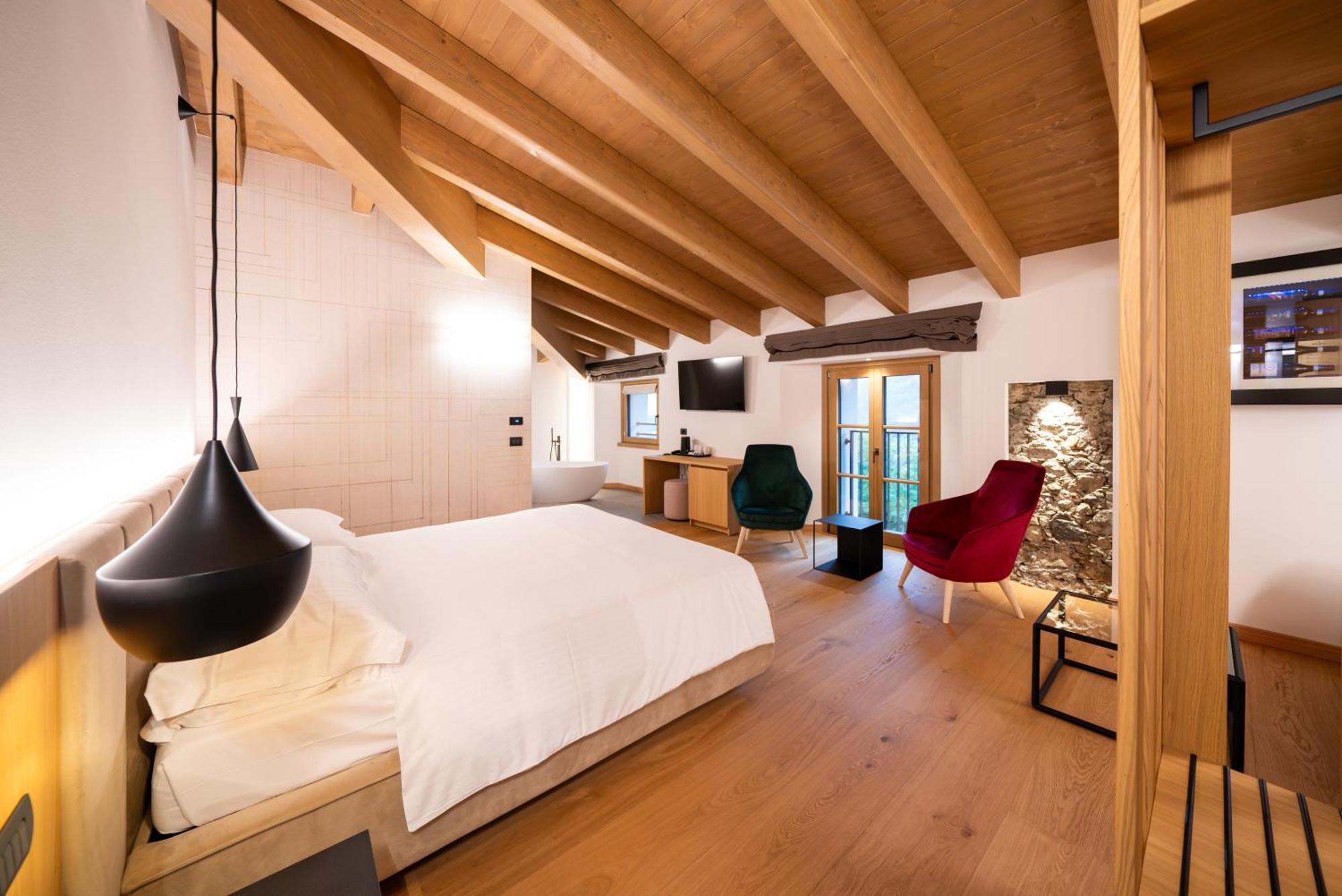 Wine Hotel San Carlo - Relais & Spa - Boutique Hotel Chiuro Eksteriør bilde