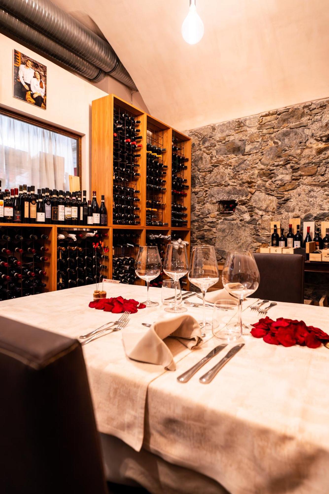 Wine Hotel San Carlo - Relais & Spa - Boutique Hotel Chiuro Eksteriør bilde